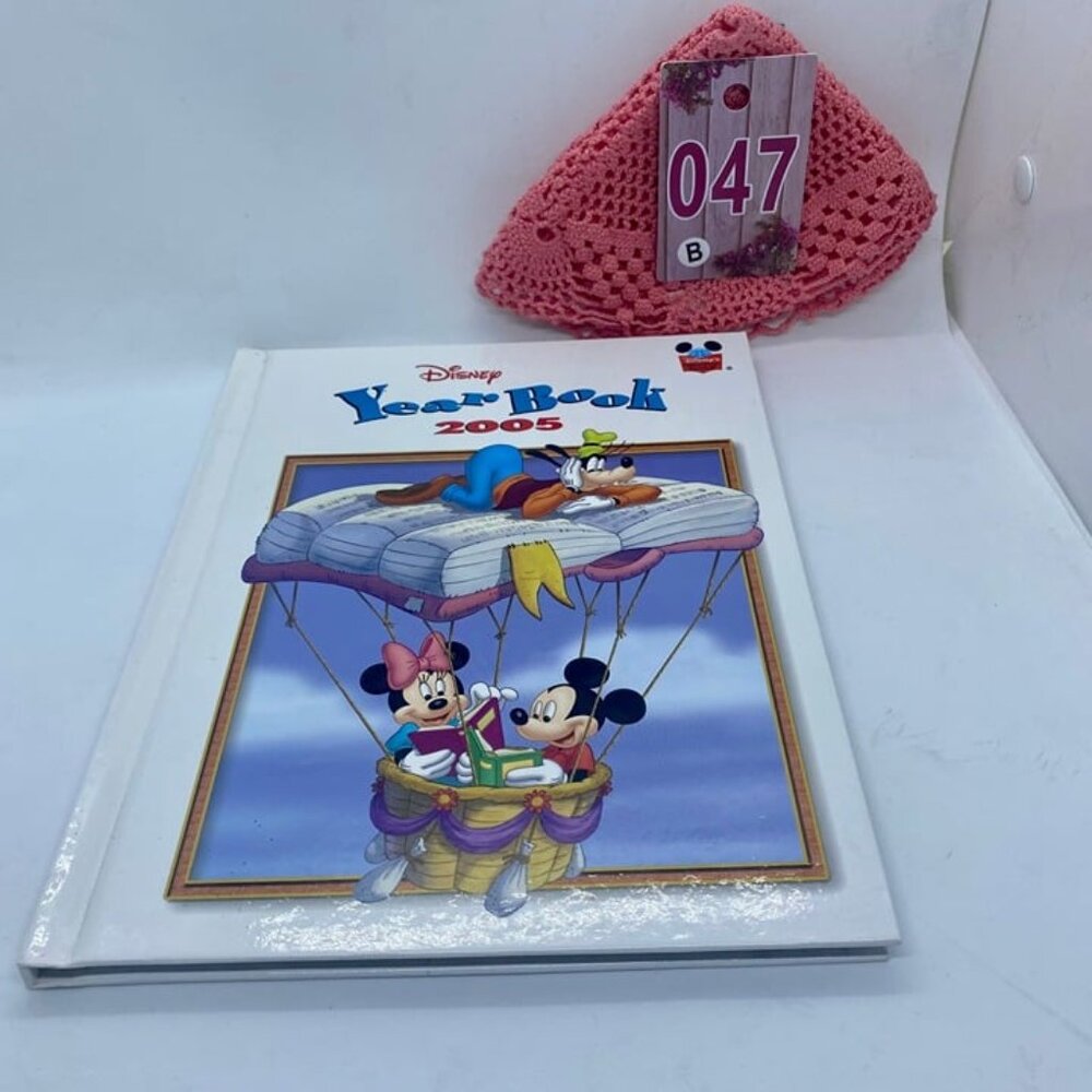 Disney's Collectors Year Book 2005 - Picture 5 of 9